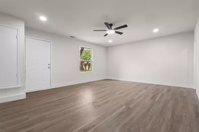 5009 Presidio, Garland, TX 75043 - Photo 16