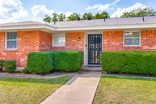 240 Smith St, Burleson, TX 76028 - Photo 4