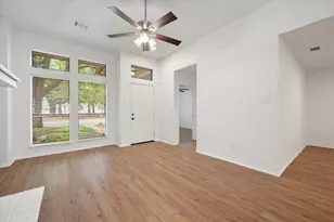 5912 Royal Club Dr, Arlington, TX 76017 - Photo 4
