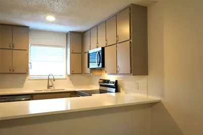 5912 Royal Club Drive, Arlington, TX 76017 - Photo 10