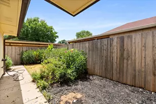 5912 Royal Club Dr, Arlington, TX 76017 - Photo 32