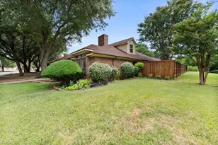 5912 Royal Club Dr, Arlington, TX 76017 - Photo 20