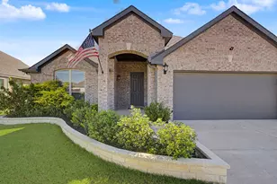 1004 Deer Rdg Dr, Crowley, TX 76036 - Photo 1