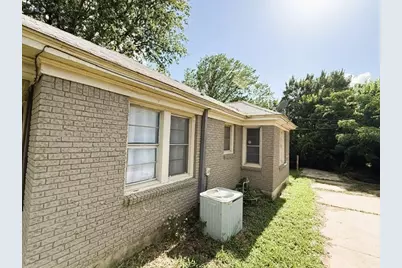2508 Purselley Drive, Fort Worth, TX 76112 - Photo 2