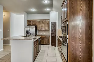 1404 Pillar Bluff Way, McKinney, TX 75072 - Photo 6