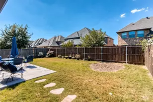 1404 Pillar Bluff Way, McKinney, TX 75072 - Photo 24