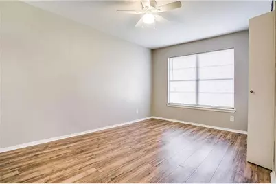1255 E Pentagon Parkway, Dallas, TX 75216 - Photo 10