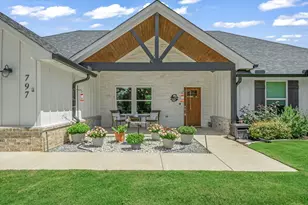 797 Oklahoma, Van, TX 75790 - Photo 1