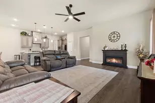 1004 Bessie Dr, DeSoto, TX 75115 - Photo 10