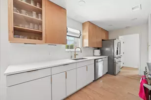 6035 Berry Trail Ct, Dallas, TX 75248 - Photo 10