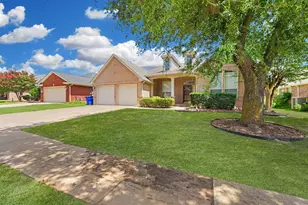 2308 Laura Elizabeth Trail, Mansfield, TX 76063 - Photo 2
