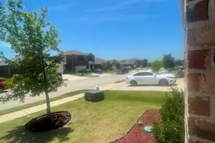 1813 Trace Dr, Aubrey, TX 76227 - Photo 2