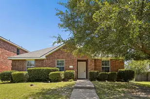 205 Rosewood Ct, Red Oak, TX 75154 - Photo 6
