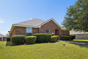 205 Rosewood Ct, Red Oak, TX 75154 - Photo 4
