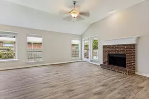 417 Brookhollow Ln, Saginaw, TX 76131 - Photo 8