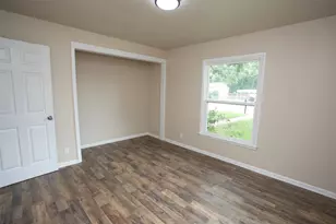 310 Colorado Ave, Graham, TX 76450 - Photo 10
