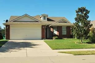 704 Corral St, Aubrey, TX 76227 - Photo 1