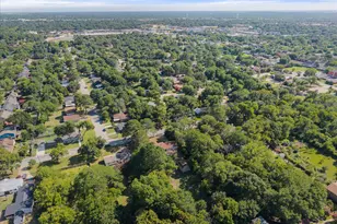 2107 Pecandale Dr, Arlington, TX 76013 - Photo 2