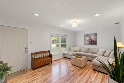 2107 Pecandale Drive, Arlington, TX 76013 - Photo 6
