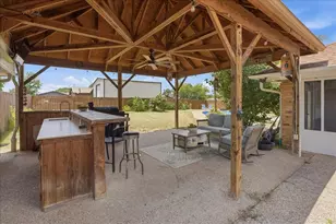 130 Mulberry St, Van, TX 75790 - Photo 2
