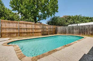 2654 Carrington Ln, Grand Prairie, TX 75052 - Photo 22