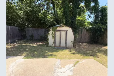 2005 Huntington Drive, Arlington, TX 76010 - Photo 4