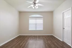 6537 Mundo Dr, Waco, TX 76712 - Photo 16