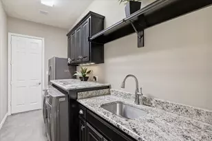 3200 Village Crest Ct, Flower Mound, TX 75022 - Photo 22