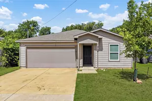 2128 R. W. Bivens Ln, Fort Worth, TX 76105 - Photo 2