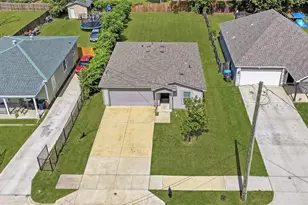 2128 R. W. Bivens Ln, Fort Worth, TX 76105 - Photo 4