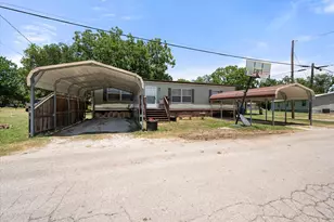 202 N 3rd Street E, Dawson, TX 76639 - Photo 20