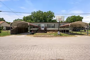 202 N 3rd Street E, Dawson, TX 76639 - Photo 18