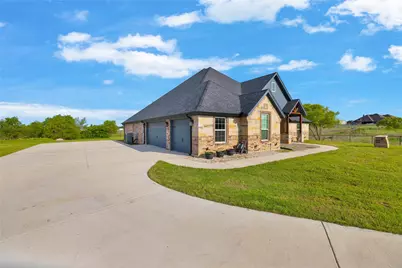 1040 Cloudy Court, Weatherford, TX 76085 - Photo 2