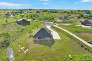 1040 Cloudy Ct, Weatherford, TX 76085 - Photo 32