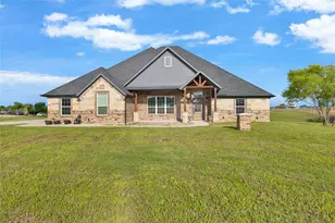 1040 Cloudy Ct, Weatherford, TX 76085 - Photo 1