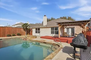 1039 Wood Brook Dr, Grand Prairie, TX 75052 - Photo 1