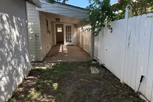 1202 Chapel View Dr, Waco, TX 76712 - Photo 24