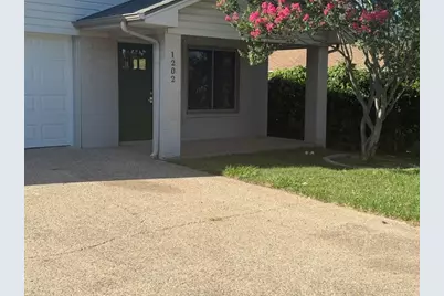 1202 Chapel View Drive, Waco, TX 76712 - Photo 2