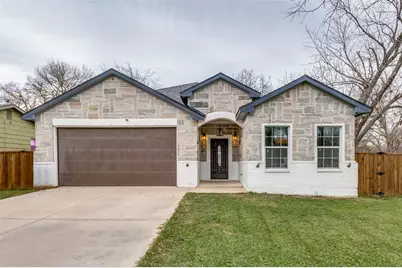 908 E Decatur Street, Ennis, TX 75119 - Photo 1