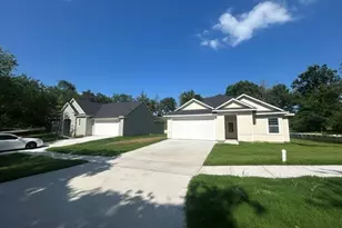 1322 S Chandler Ave, Denison, TX 75020 - Photo 2
