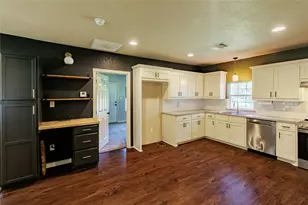 101 N Hubbard St, Alvord, TX 76225 - Photo 2
