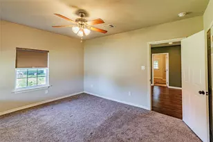 101 N Hubbard St, Alvord, TX 76225 - Photo 10