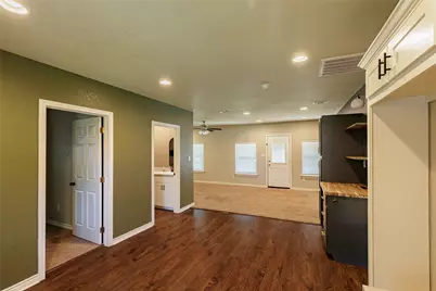 101 N Hubbard Street, Alvord, TX 76225 - Photo 6