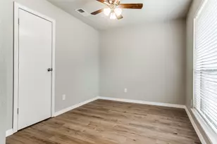 3000 Hilltop Dr, Euless, TX 76039 - Photo 8