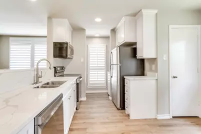 3002 Hilltop Drive, Euless, TX 76039 - Photo 10