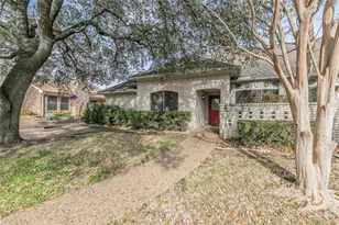 16404 Lauder Ln, Dallas, TX 75248 - Photo 2