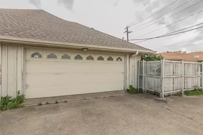 16404 Lauder Lane, Dallas, TX 75248 - Photo 38