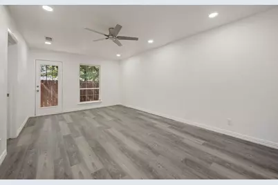 6215 Post Oak Terrace, Fort Worth, TX 76112 - Photo 12