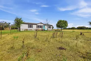 9132 Windmill Ct W, Cleburne, TX 76033 - Photo 2