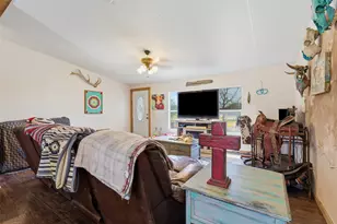 9132 Windmill Ct W, Cleburne, TX 76033 - Photo 10